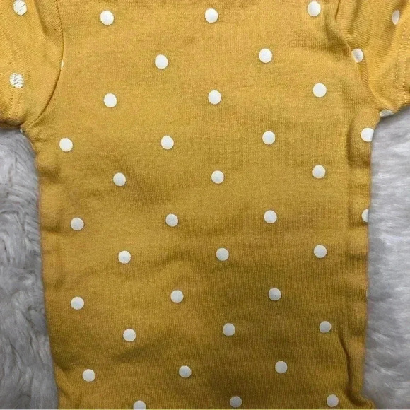 Gerber Onesie Diaper Shirt Yellow / White Polka Dots  Size Newborn - Picture 15 of 16